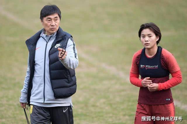谈球吧体育客户服务展示